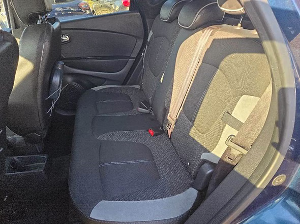 RENAULT Captur 1.2 TCe 120ch energy S-Edition - Miniature 10