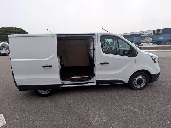 RENAULT Trafic Fg L1H1 3T 2.0 Blue dCi 130ch Grand Confort TVA RECUPERABLE - Miniature 8