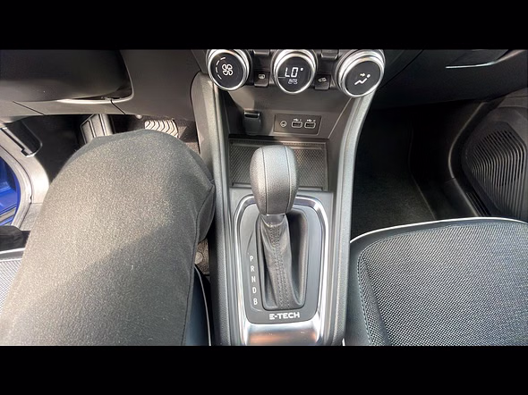 RENAULT Captur 1.6 E-Tech hybride 145ch Techno - Miniature 24