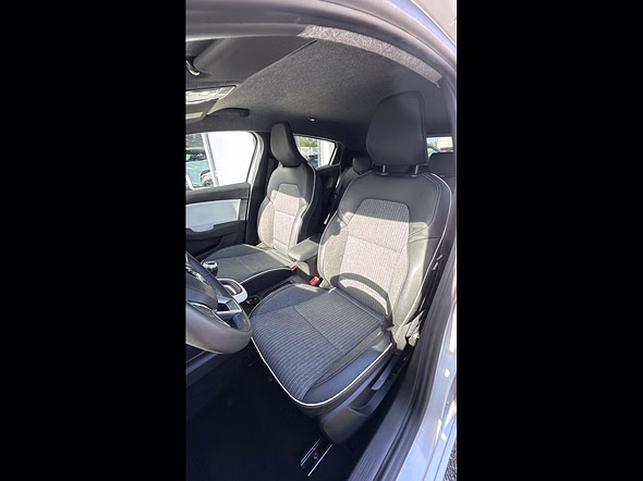 RENAULT Clio 1.0 TCe 90ch Techno - Miniature 9
