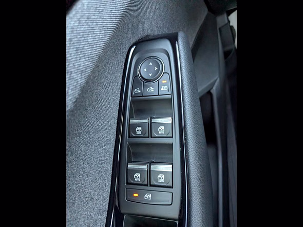 RENAULT Austral 1.2 E-Tech full hybrid 200ch Evolution - 25 - Miniature 15