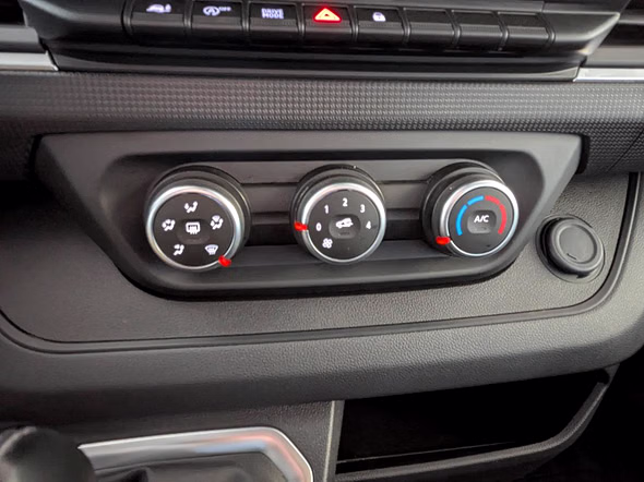 RENAULT Trafic Fg L1H1 3T 2.0 Blue dCi 170ch Advance EDC -24 - Miniature 7