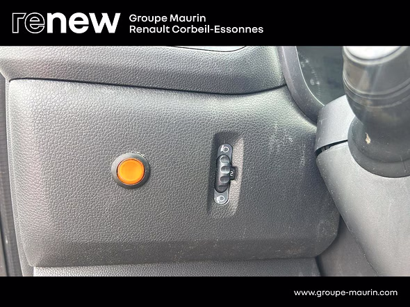 RENAULT Master Fg F3500 L3H2 2.3 dCi 135ch Grand Confort E6 - Miniature 23