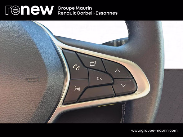 RENAULT Clio Réversible 1.6 E-Tech full hybrid 145 Evolution - Miniature 18