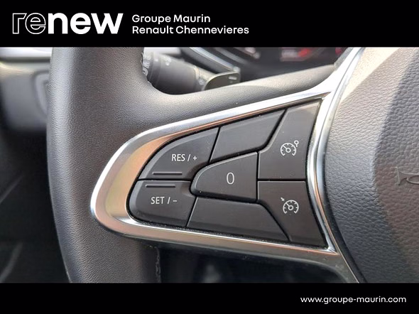 RENAULT Captur 1.3 TCe 140ch FAP Intens EDC -21 - Miniature 29