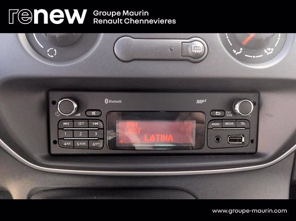RENAULT Kangoo 1.5 dCi 75ch energy Life FT Euro6 - Miniature 29