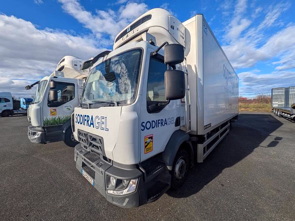 RENAULT TRUCKS D D 12 PORTEUR FRIGO (03/27) - Miniature 1