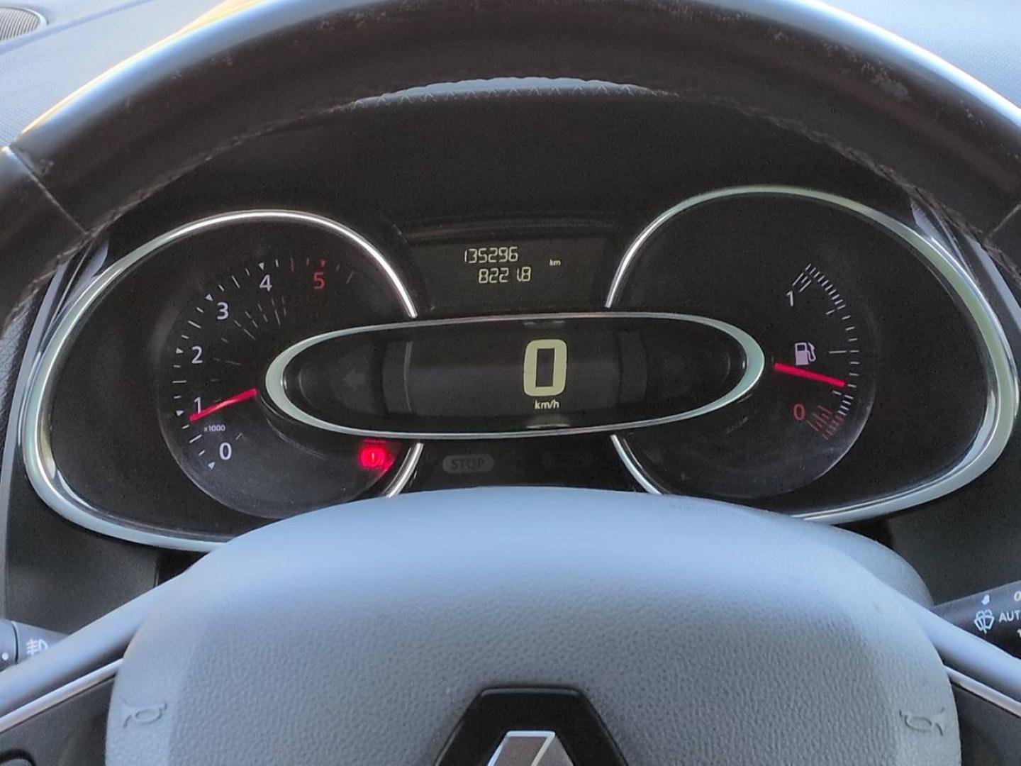 RENAULT Clio 1.5 dCi 90ch energy Limited 5p - Photo 15