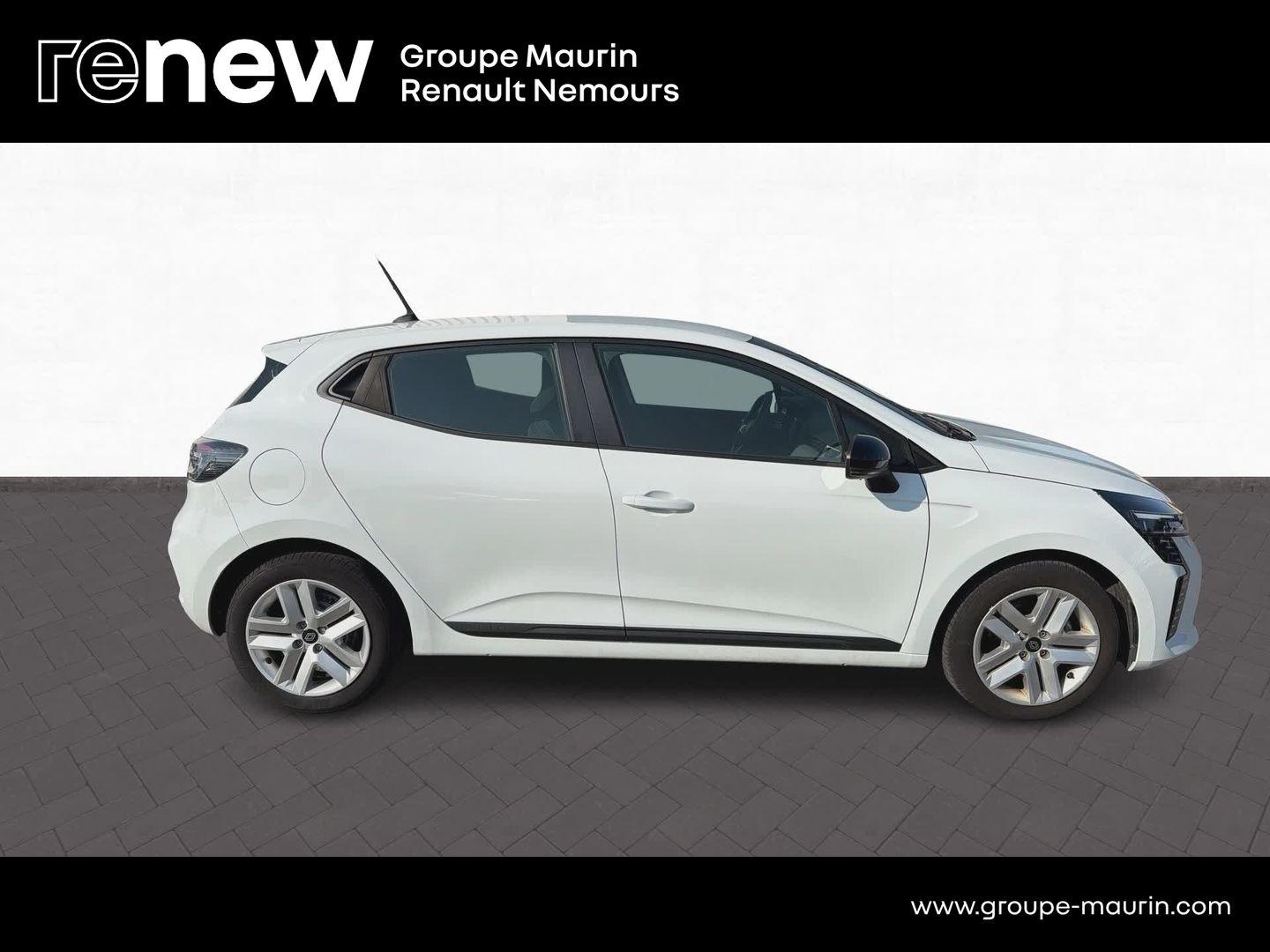 RENAULT Clio 1.5 Blue dCi 100ch Evolution - 24 - Photo 9