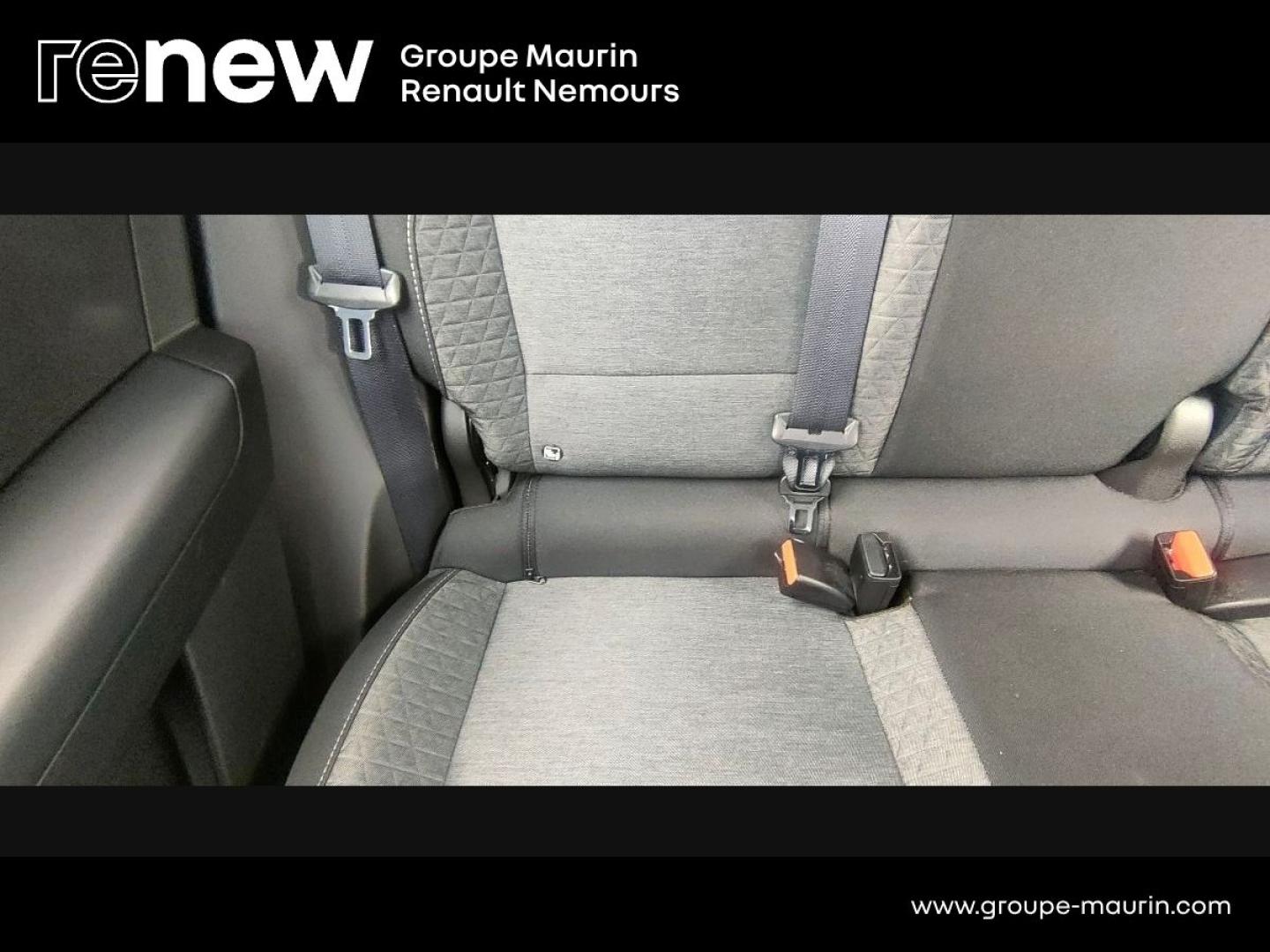 RENAULT Captur 1.6 E-Tech hybride 145ch Business - Photo 33