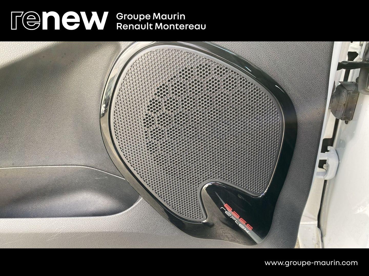 RENAULT Clio 0.9 TCe 90ch energy Intens 5p - Photo 16