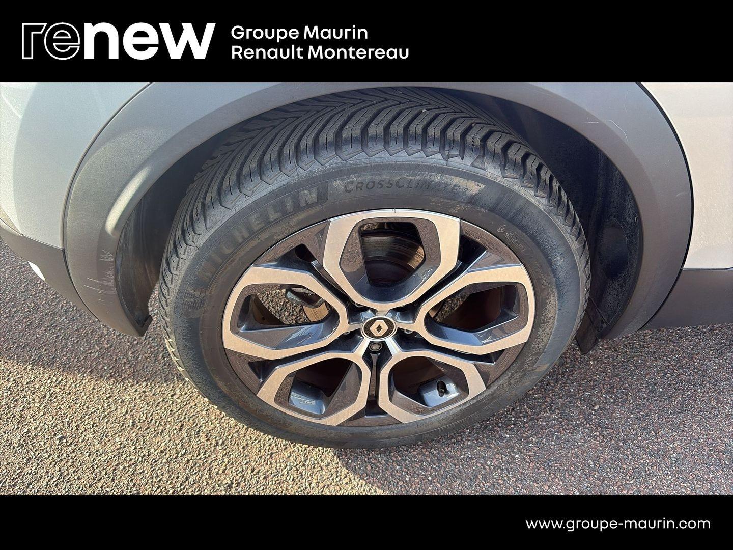 RENAULT Captur 1.6 E-Tech hybride 145ch Techno - Photo 16