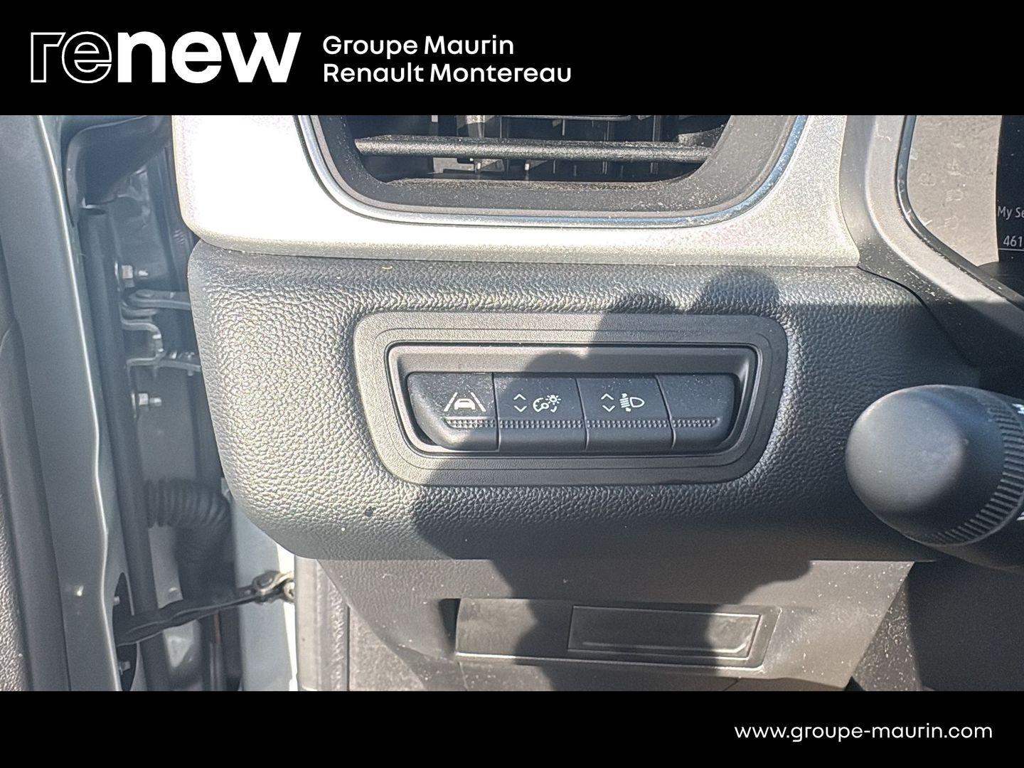 RENAULT Captur 1.6 E-Tech hybride 145ch Techno - Photo 23