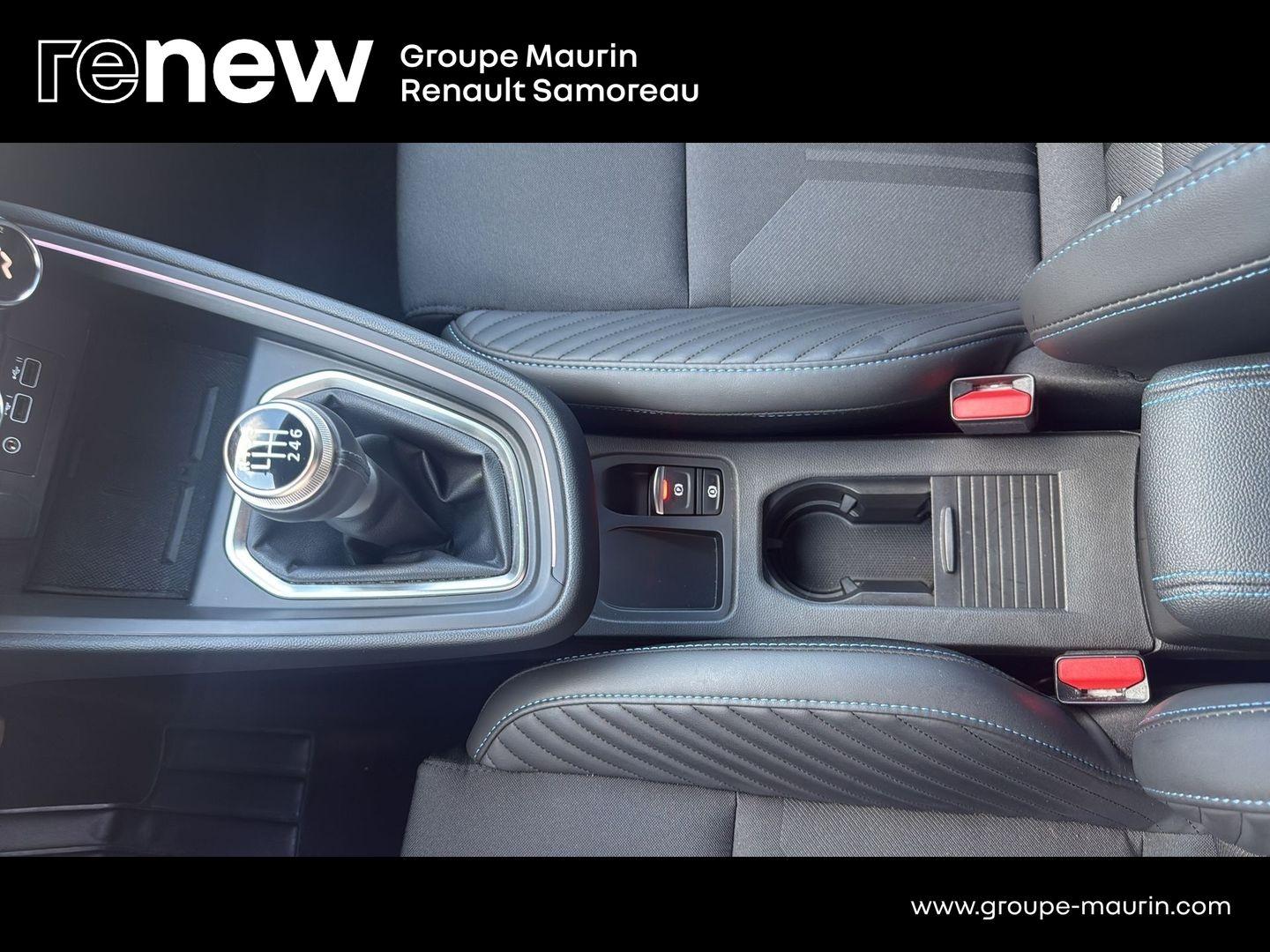 RENAULT Clio 1.0 TCe 90ch esprit Alpine - 25 - Photo 26