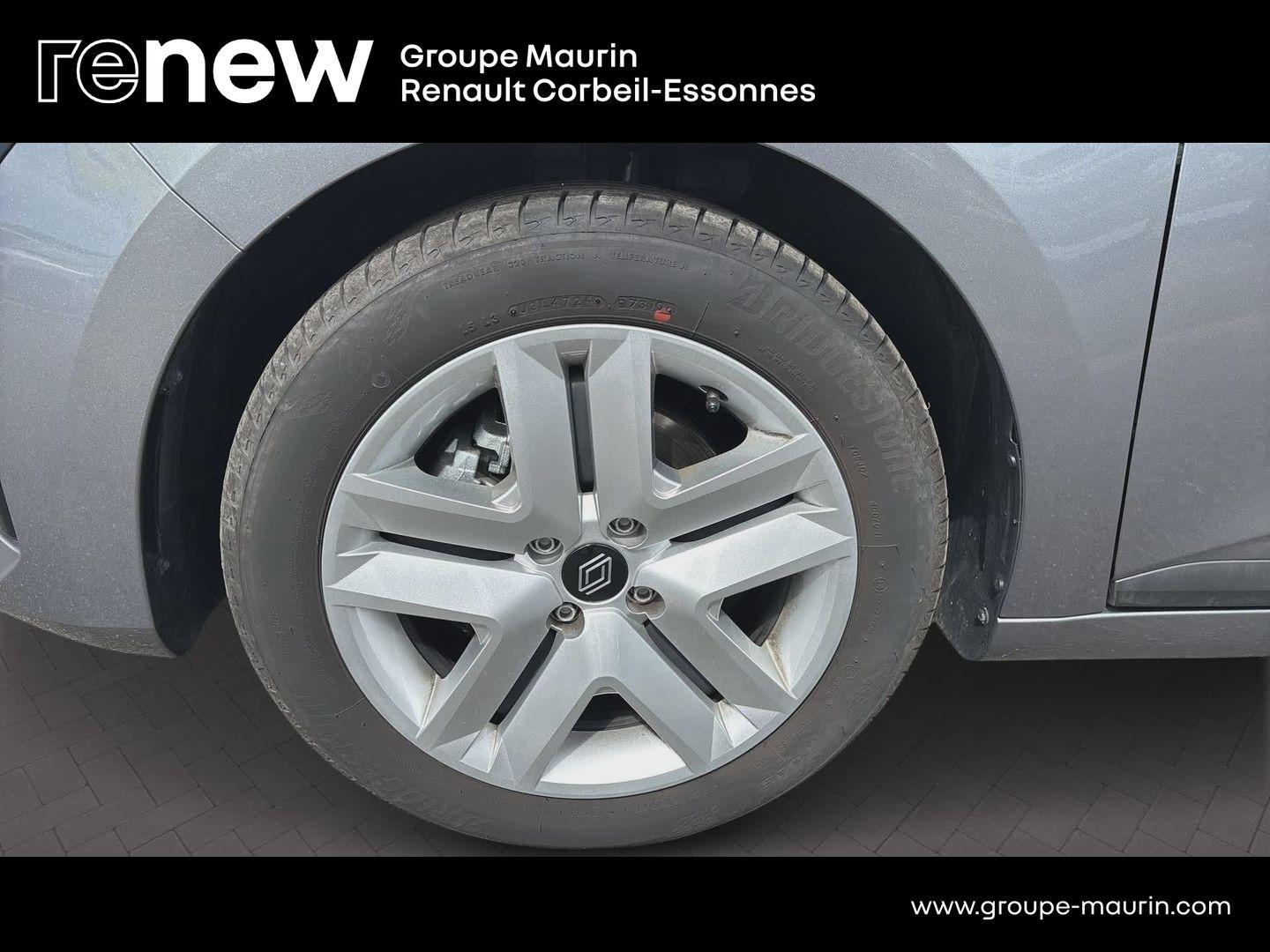 RENAULT Clio 1.5 dCi 100ch Evolution - 25 - Photo 9