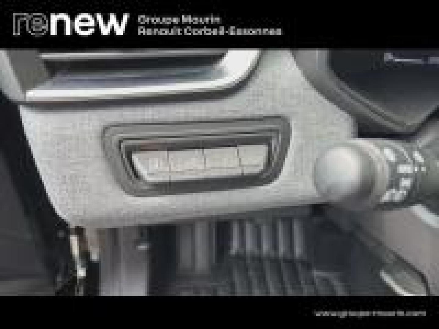 RENAULT Clio 1.5 dCi 100ch Evolution - 25 - Photo 18