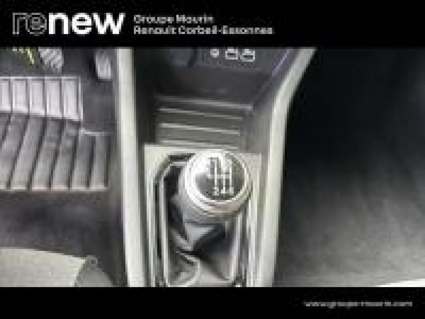 RENAULT Clio 1.5 dCi 100ch Evolution - 25 - Photo 23