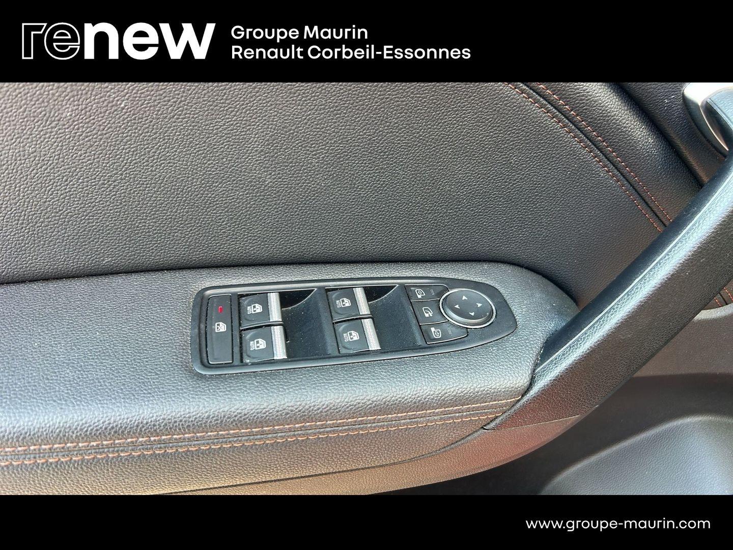 RENAULT Captur 1.6 E-Tech hybride 145ch Iconic - Photo 18