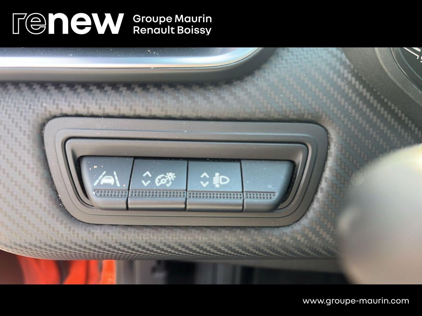 RENAULT Clio 1.3 TCe 140ch RS Line - Photo 16