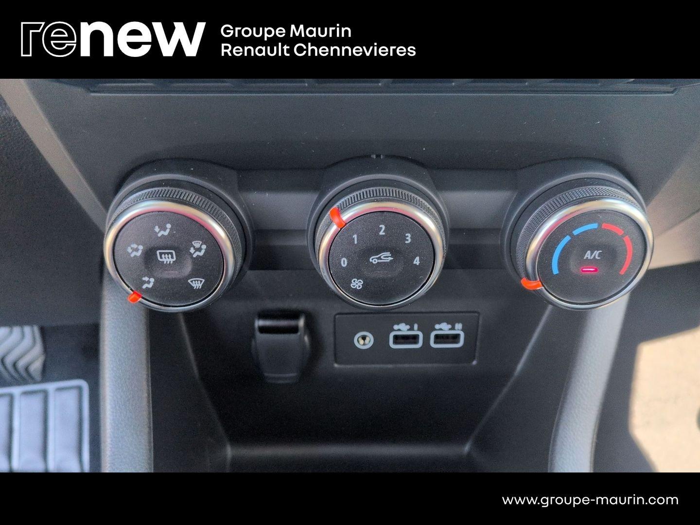 RENAULT Clio 1.0 TCe 90ch Evolution - 24 - Photo 25