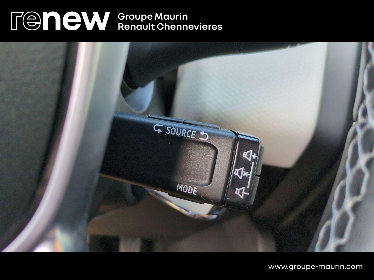 RENAULT Clio 1.0 TCe 90ch Evolution - Photo 23
