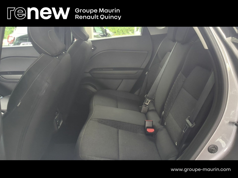 RENAULT Captur d’occasion à vendre à QUINCY-SOUS-SÉNART chez GGF - SAVY (Photo 8)