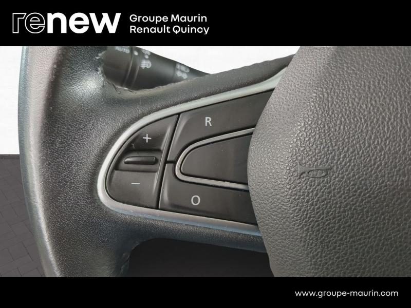 RENAULT Megane d’occasion à vendre à QUINCY-SOUS-SÉNART chez GGF - SAVY (Photo 15)