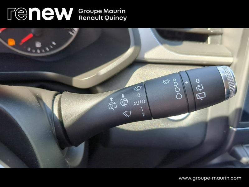 RENAULT Captur d’occasion à vendre à QUINCY-SOUS-SÉNART chez GGF - SAVY (Photo 16)