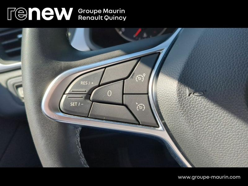 RENAULT Captur d’occasion à vendre à QUINCY-SOUS-SÉNART chez GGF - SAVY (Photo 17)