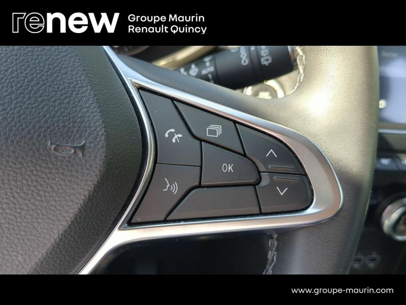 RENAULT Captur d’occasion à vendre à QUINCY-SOUS-SÉNART chez GGF - SAVY (Photo 18)