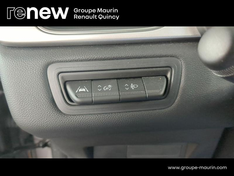 RENAULT Captur d’occasion à vendre à QUINCY-SOUS-SÉNART chez GGF - SAVY (Photo 13)
