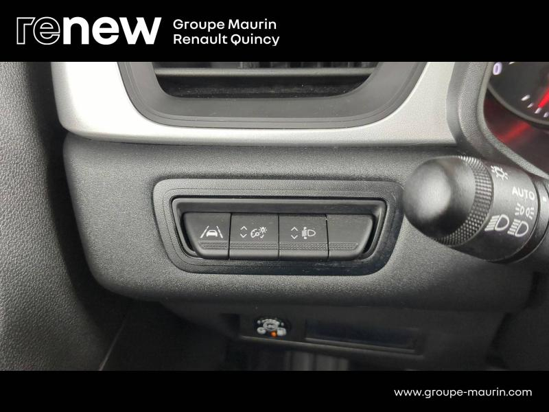 RENAULT Captur d’occasion à vendre à QUINCY-SOUS-SÉNART chez GGF - SAVY (Photo 9)
