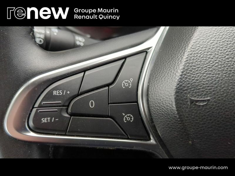 RENAULT Captur d’occasion à vendre à QUINCY-SOUS-SÉNART chez GGF - SAVY (Photo 12)