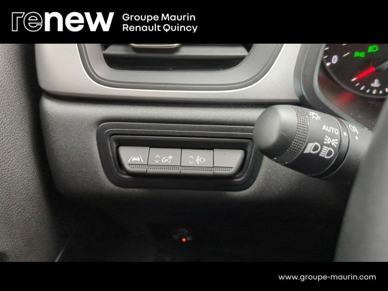 RENAULT Captur d’occasion à vendre à QUINCY-SOUS-SÉNART chez GGF - SAVY (Photo 14)