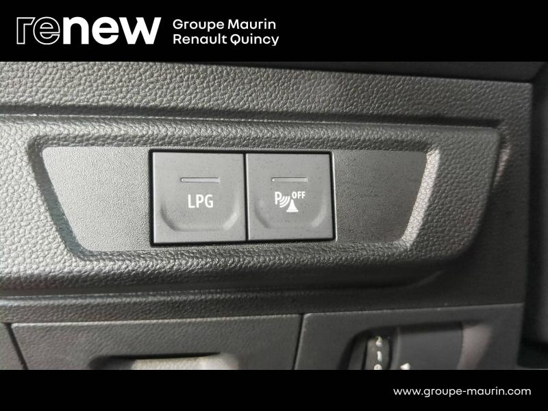 DACIA Sandero d’occasion à vendre à QUINCY-SOUS-SÉNART chez GGF - SAVY (Photo 13)