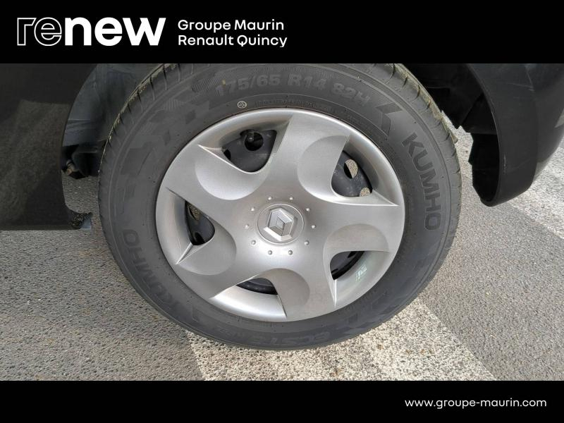 RENAULT Twingo d’occasion à vendre à QUINCY-SOUS-SÉNART chez GGF - SAVY (Photo 13)
