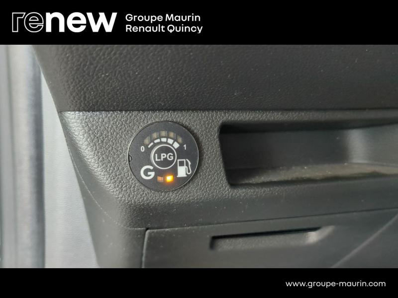 RENAULT Clio d’occasion à vendre à QUINCY-SOUS-SÉNART chez GGF - SAVY (Photo 14)