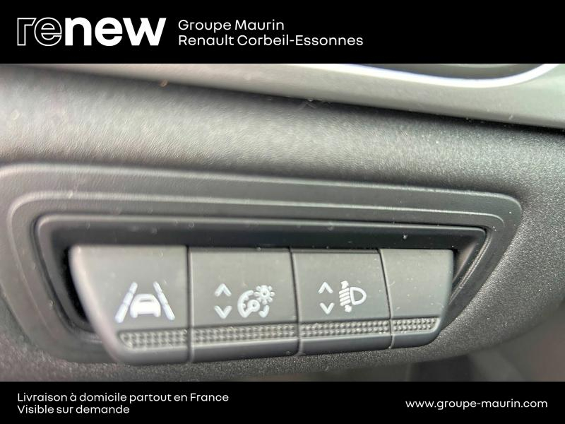 RENAULT Captur d’occasion à vendre à QUINCY-SOUS-SÉNART chez GGF - SAVY (Photo 13)