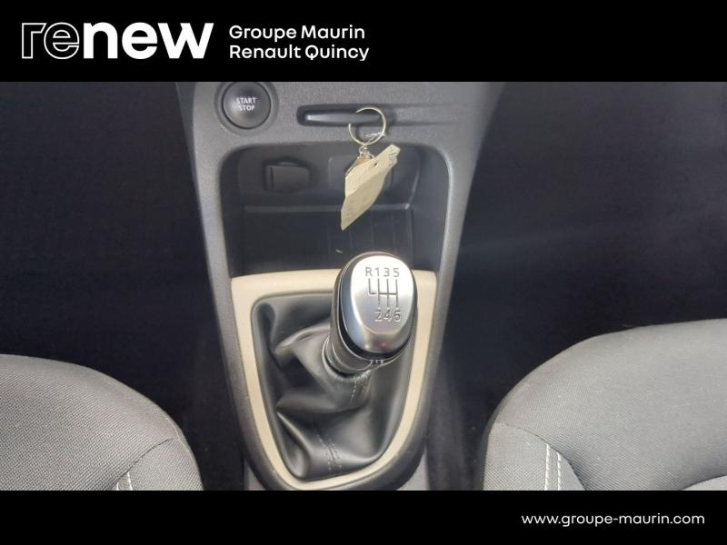 RENAULT Captur d’occasion à vendre à QUINCY-SOUS-SÉNART chez GGF - SAVY (Photo 16)