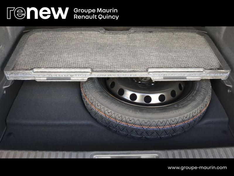 RENAULT  d’occasion à vendre à QUINCY-SOUS-SÉNART chez GGF - SAVY (Photo 9)