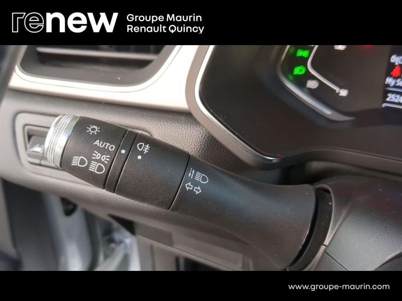 RENAULT Captur d’occasion à vendre à QUINCY-SOUS-SÉNART chez GGF - SAVY (Photo 16)
