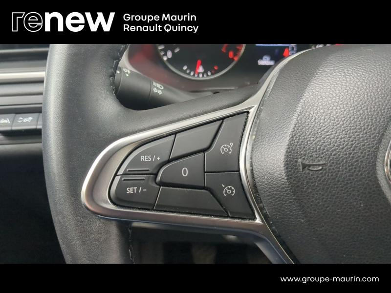 RENAULT Captur d’occasion à vendre à QUINCY-SOUS-SÉNART chez GGF - SAVY (Photo 12)