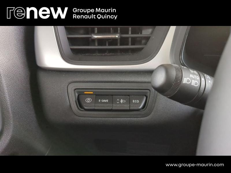 RENAULT Captur d’occasion à vendre à QUINCY-SOUS-SÉNART chez GGF - SAVY (Photo 17)