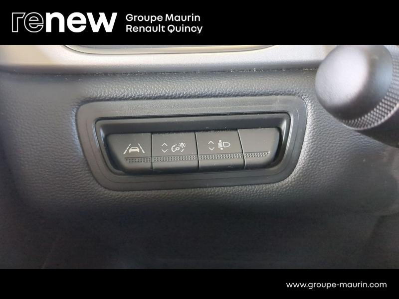 RENAULT Captur d’occasion à vendre à QUINCY-SOUS-SÉNART chez GGF - SAVY (Photo 18)