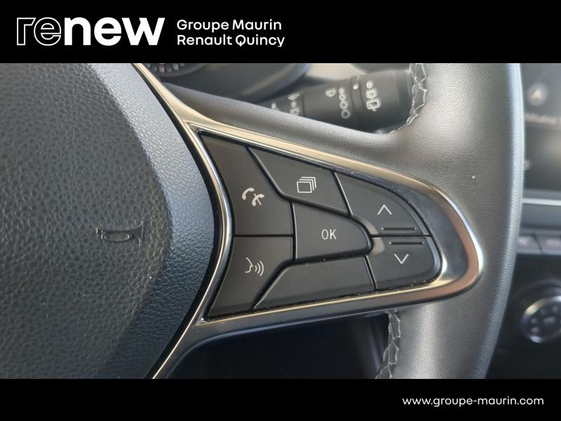 RENAULT Captur d’occasion à vendre à QUINCY-SOUS-SÉNART chez GGF - SAVY (Photo 13)