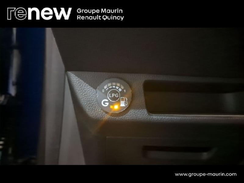 RENAULT Clio d’occasion à vendre à QUINCY-SOUS-SÉNART chez GGF - SAVY (Photo 14)