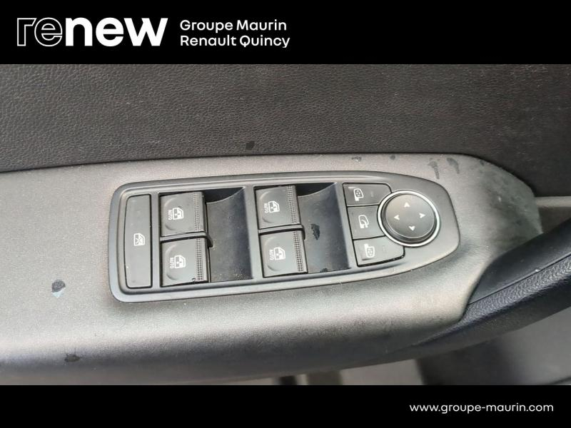 RENAULT Captur d’occasion à vendre à QUINCY-SOUS-SÉNART chez GGF - SAVY (Photo 18)