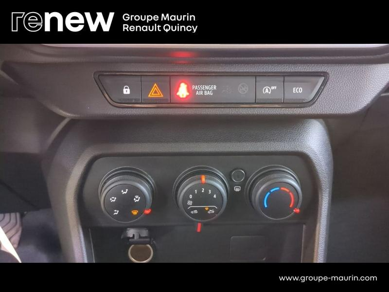 DACIA Sandero d’occasion à vendre à QUINCY-SOUS-SÉNART chez GGF - SAVY (Photo 18)