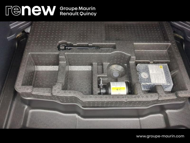 TOYOTA Yaris Cross d’occasion à vendre à QUINCY-SOUS-SÉNART chez GGF - SAVY (Photo 11)