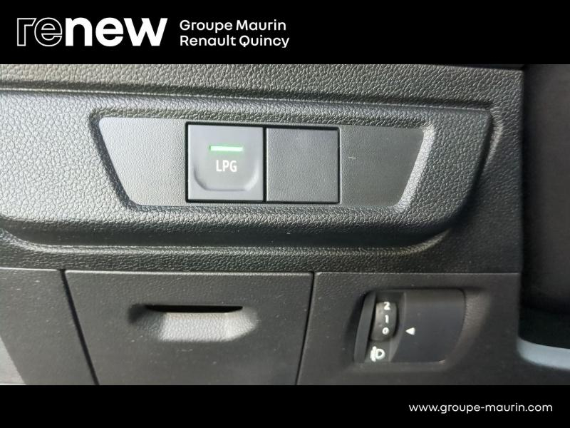 DACIA Sandero d’occasion à vendre à QUINCY-SOUS-SÉNART chez GGF - SAVY (Photo 14)